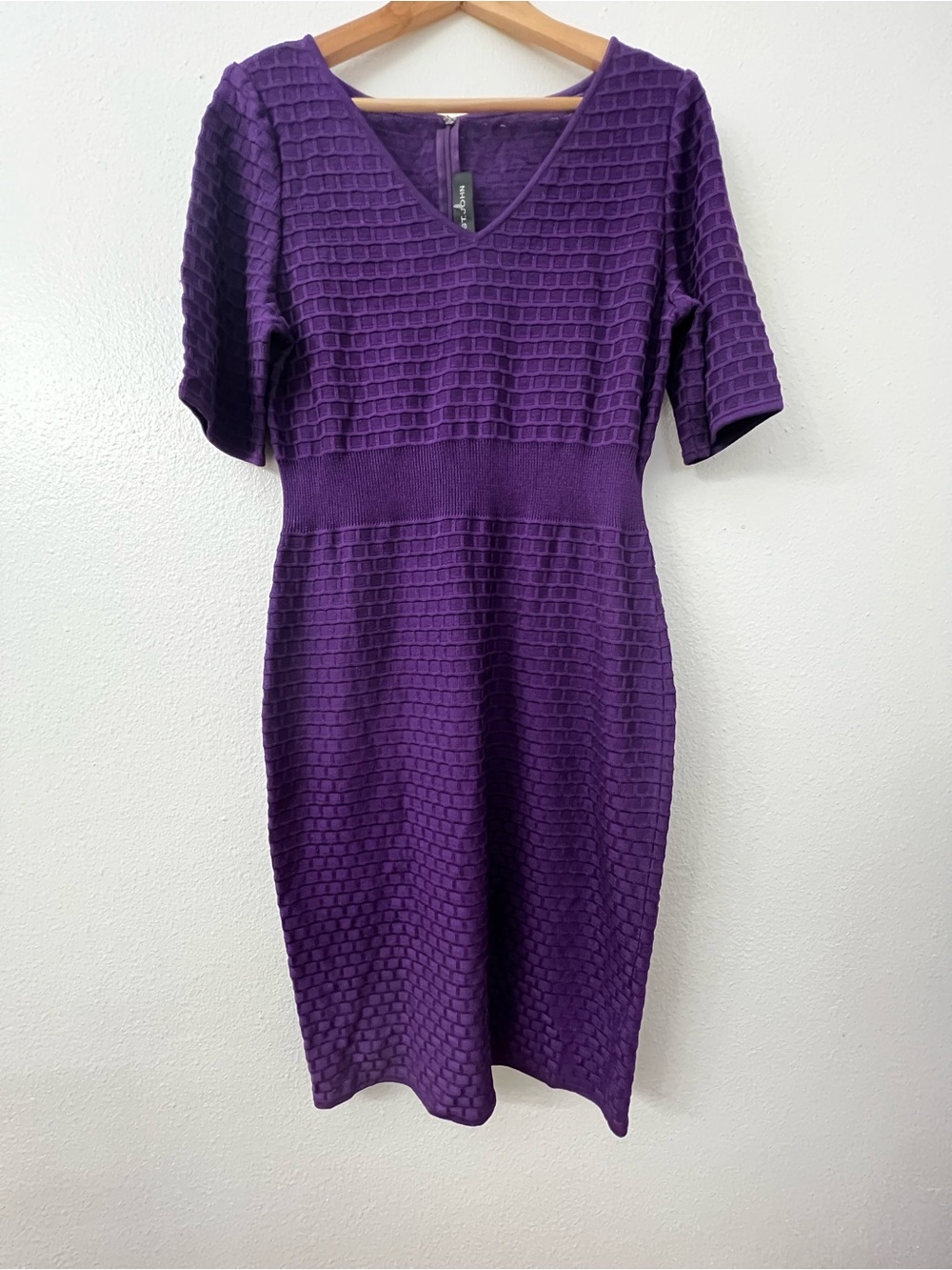 St. John Deep Purple Waffle Knit Textured V-Neck Midi Dress